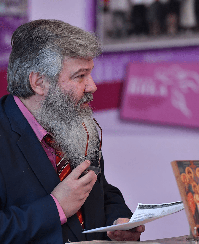 Владимир  Лавров